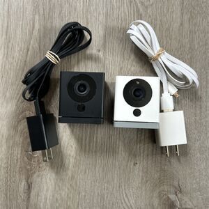Wyze Cam Wireless Indoor Security Camera Lot of 2 Smart Home WYZEC1 WYZEC2BK